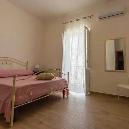 Affittacamere Raggio Di Sole Taranto Exterior photo